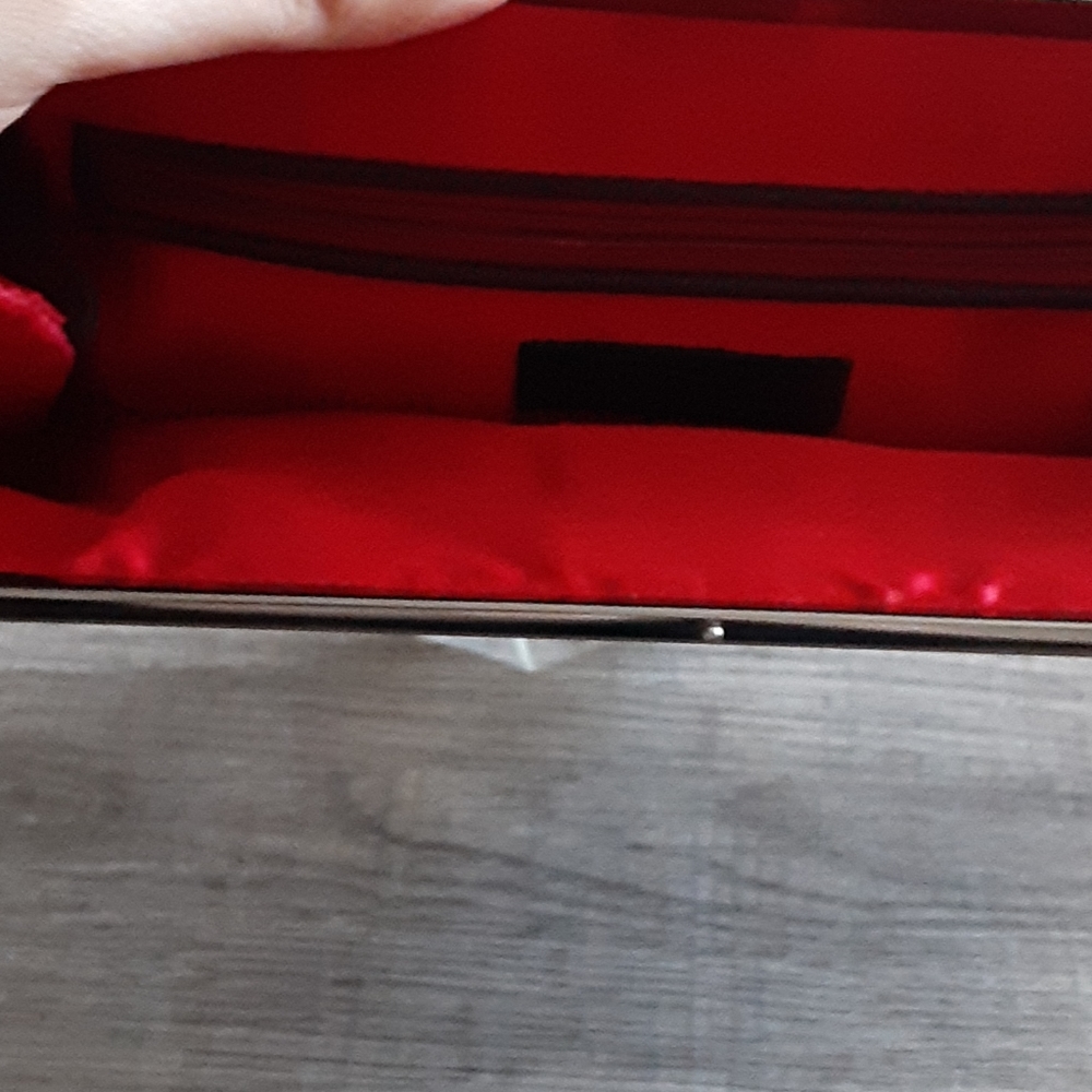 Satin clutch bag - Picture 5 of 8